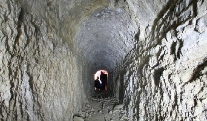 Tuneluri secrete, descoperite sub vila unui împărat roman